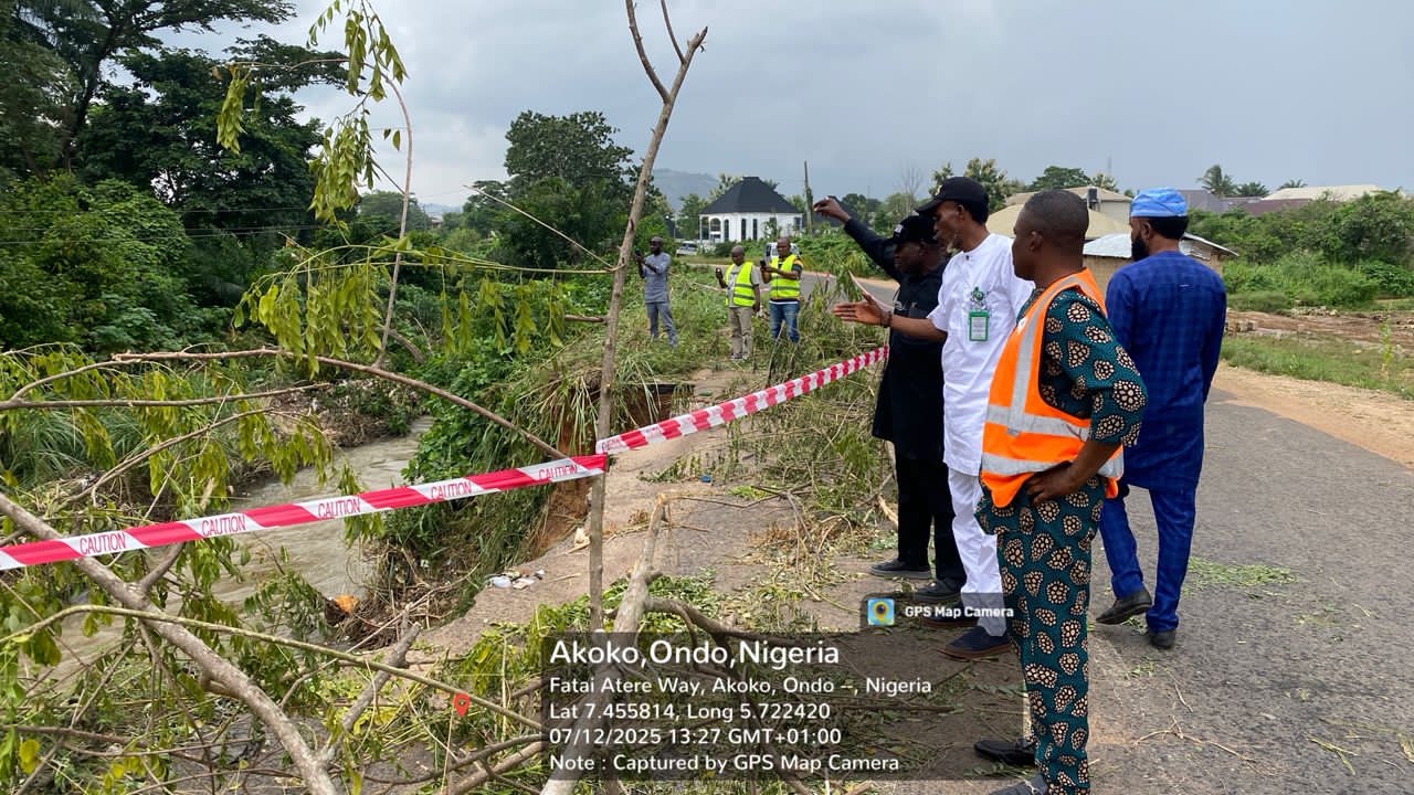ONDO STATE GOV’T SWINGS INTO ACTION AS HON. WELLINGTON ADEBAWO LEADS TEAM TO ASSESS LANDSLIDE IN AKOKO SOUTH-WEST [PHOTOS]